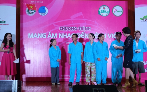 Chương trình “Mang âm nhạc đến bệnh viện” đến Đà Nẵng